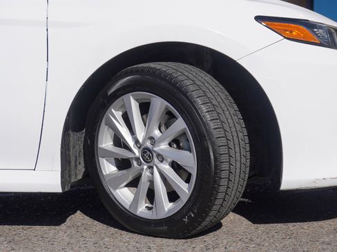 Used 2022 Toyota Camry LE image 13