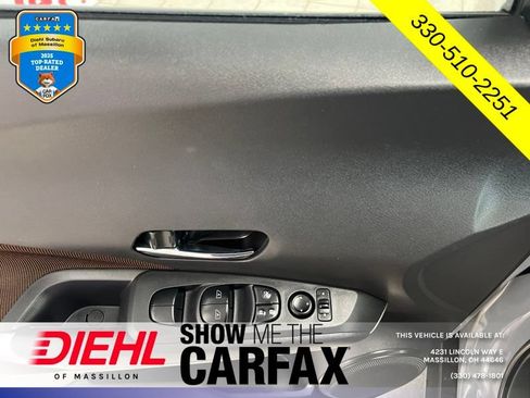 Used 2024 Nissan Kicks SR FWD image 23