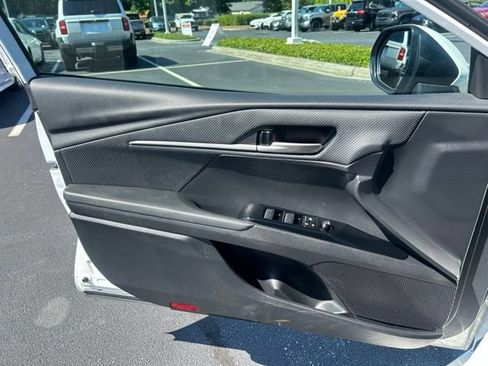 Used 2025 Toyota Camry SE FWD image 26