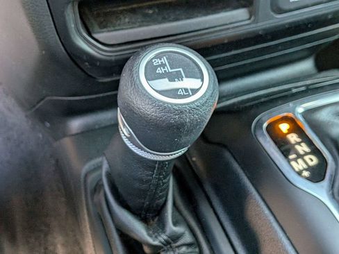 Used 2022 Jeep Wrangler Sport image 18