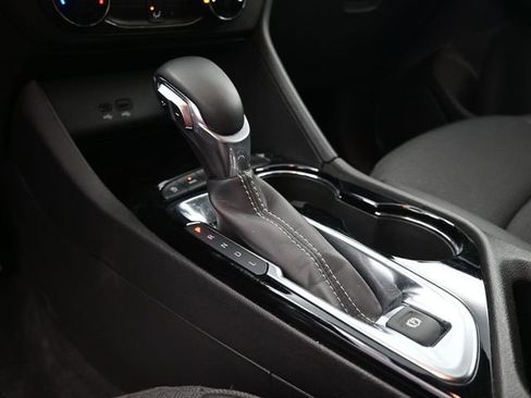 Used 2025 Buick Encore GX Preferred image 28