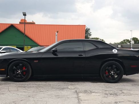 Used 2012 Dodge Challenger SRT8 w/ Premium Sound Group RWD image 4