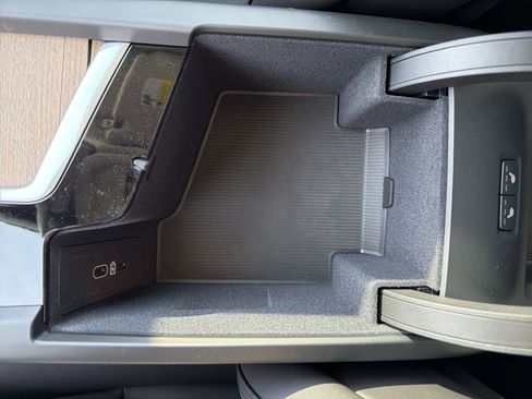 New 2026 Volvo XC60 T8 Plus w/ Protection Package Premier image 42