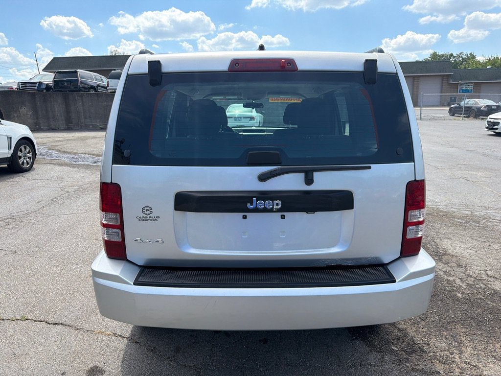 Used 2012 Jeep Liberty Sport AWD/4WD image 7