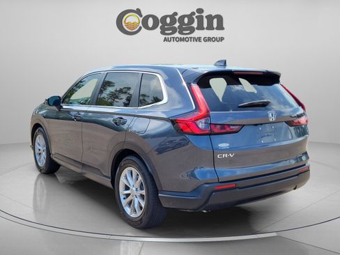 Used 2024 Honda CR-V EX image 3