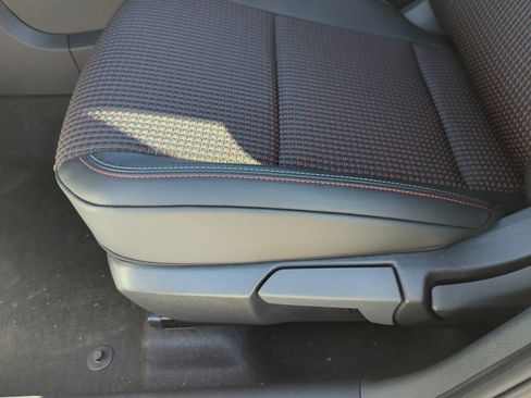New 2026 Nissan Kicks SR w/ Cold Weather Package FWD image 24