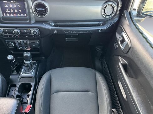 Used 2022 Jeep Wrangler Willys image 29