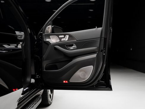 Used 2025 Mercedes-Benz GLS 63 AMG 4MATIC image 69