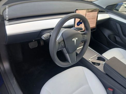 Used 2023 Tesla Model 3 Standard Range image 5