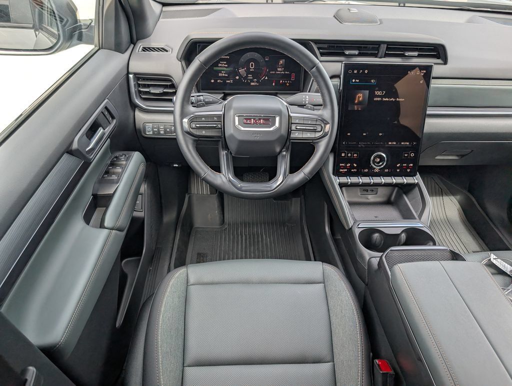 Used 2026 GMC Terrain AT4 AWD/4WD image 3