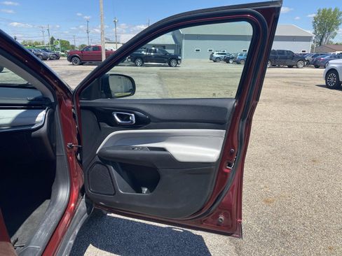 Used 2022 Jeep Compass Limited AWD/4WD image 35