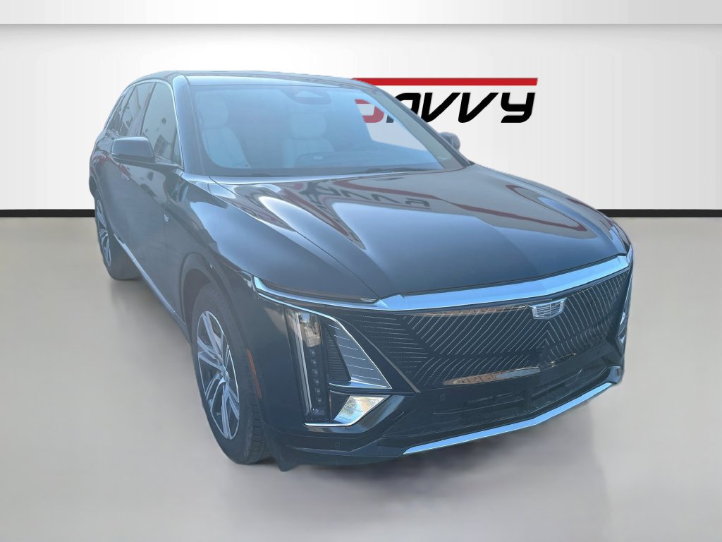 Used 2026 Cadillac Lyriq Luxury w/ LPO, Floor Liner Package AWD/4WD image 1
