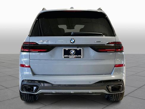 New 2026 BMW X7 xDrive40i image 4