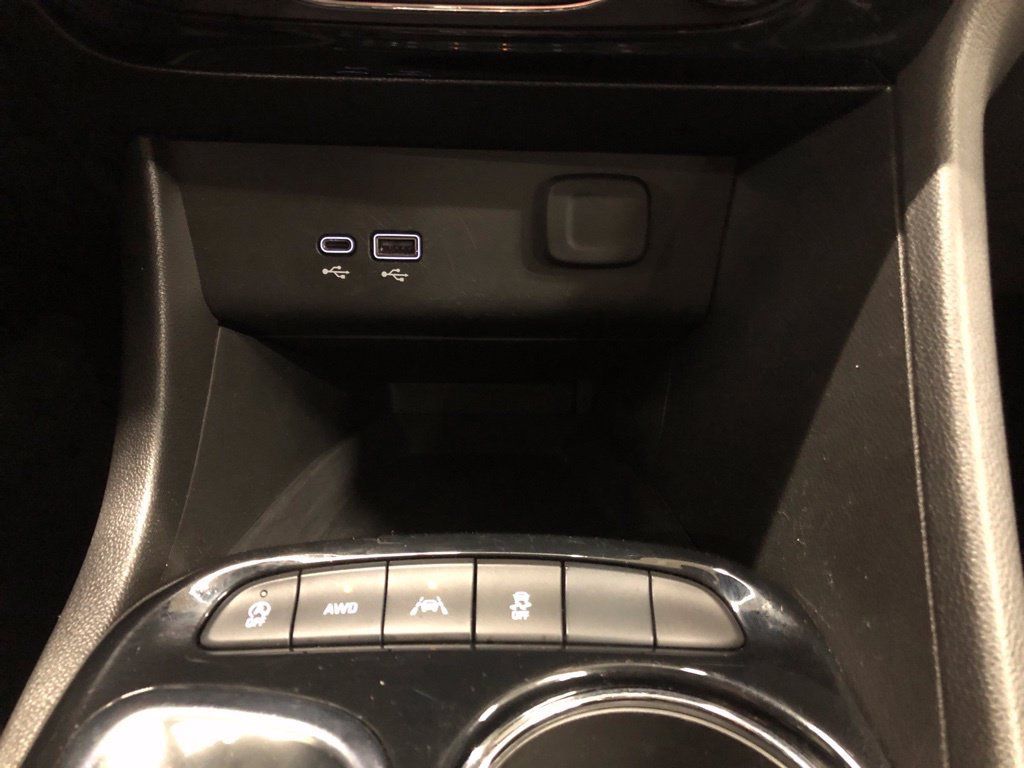 Used 2026 Buick Encore GX Sport Touring w/ Comfort Package AWD/4WD image 11