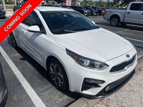 Certified 2021 Kia Forte LXS FWD image 3
