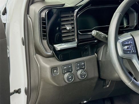 Used 2024 Chevrolet Silverado 2500 LTZ image 7