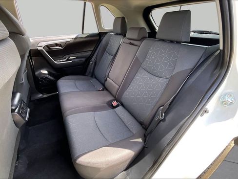 Used 2025 Toyota RAV4 XLE FWD image 21