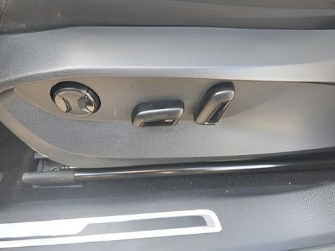 Used 2024 Volkswagen Tiguan Wolfsburg Edition image 11