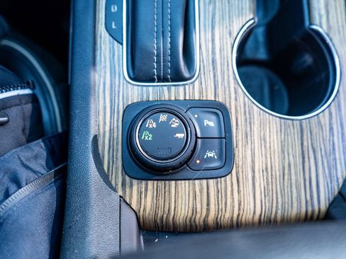 Used 2017 GMC Acadia Denali image 37