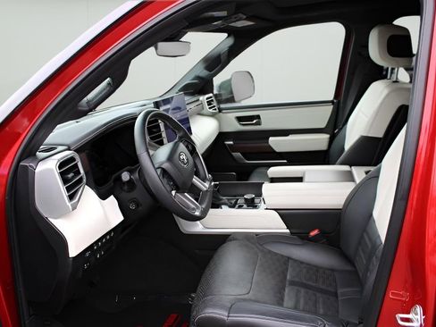 Used 2023 Toyota Sequoia Capstone AWD/4WD image 8