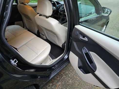 Used 2015 Ford Focus Electric Hatchback 4D w/ Exterior Protection Package image 14