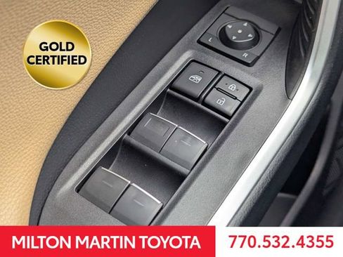 Used 2023 Toyota RAV4 Limited image 24