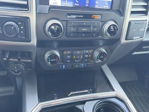 Used 2021 Ford F250 Platinum w/ FX4 Off-Road Package AWD/4WD image 26