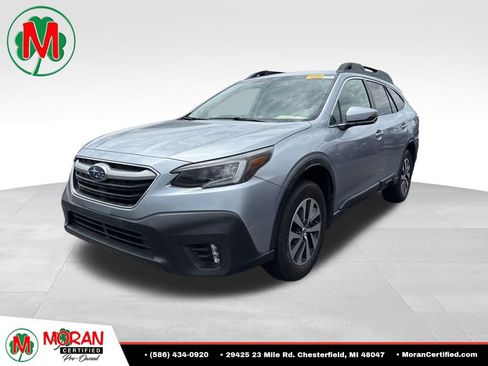 Used 2020 Subaru Outback Premium AWD/4WD image 1