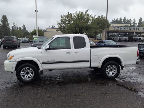 Used 2006 Toyota Tundra SR5 AWD/4WD image 2