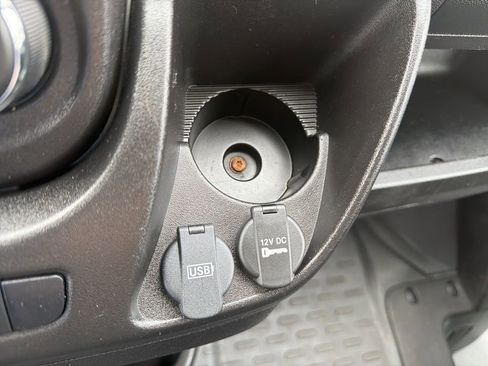 Used 2021 RAM ProMaster 2500 image 32