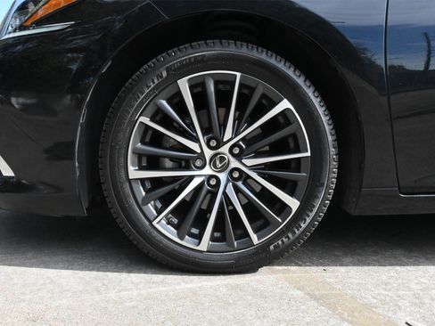 Used 2022 Lexus ES 350 w/ Premium Package image 32