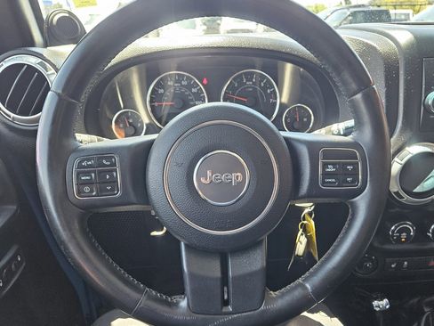 Used 2012 Jeep Wrangler Rubicon w/ PWR Convenience Group AWD/4WD image 12
