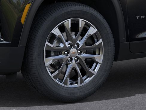 New 2026 Chevrolet Traverse LT w/ Sun and Wheel Package AWD/4WD image 9