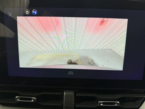 Used 2025 Chevrolet Equinox LT image 11