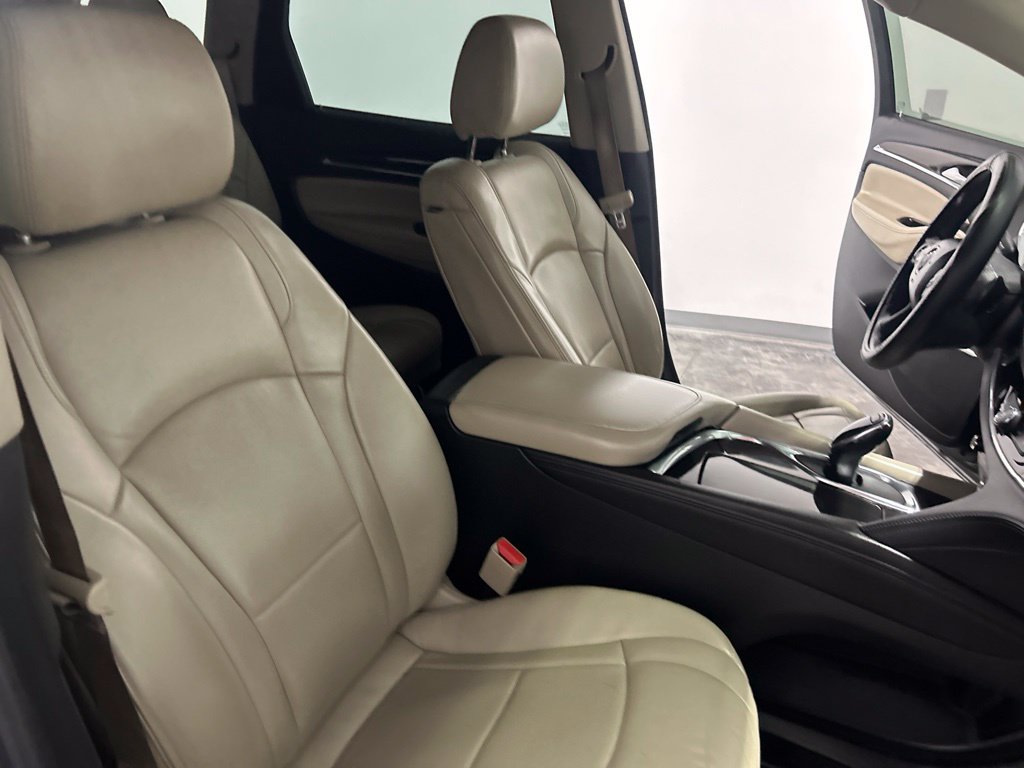 Used 2018 Buick Enclave Essence FWD image 19