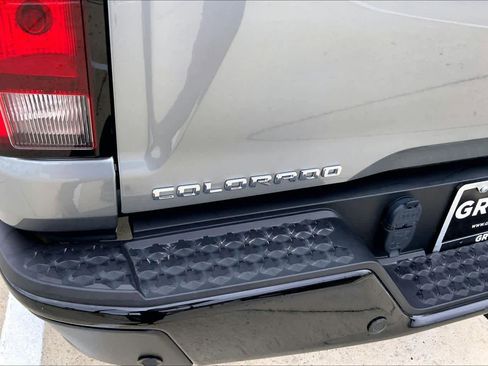 Used 2023 Chevrolet Colorado ZR2 w/ ZR2 Convenience Package III AWD/4WD image 30
