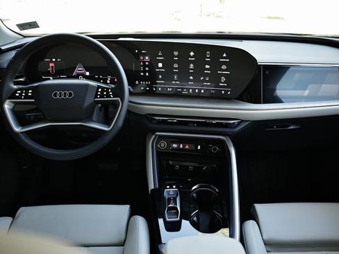 New 2025 Audi Q5 Prestige image 26