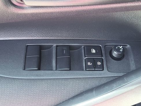 Used 2024 Toyota Corolla LE FWD image 8