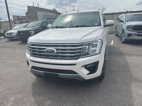 Used 2019 Ford Expedition XLT w/ Equipment Group 202A RWD image 5