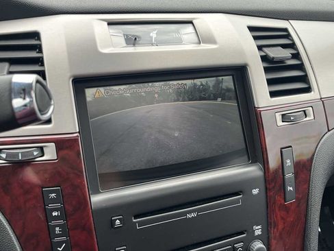 Used 2010 Cadillac Escalade ESV Luxury AWD/4WD image 49