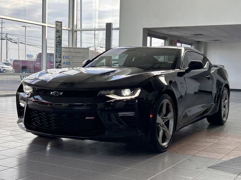 Used 2018 Chevrolet Camaro SS image 3