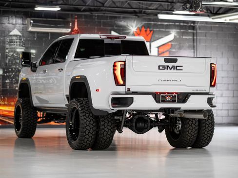 Used 2026 GMC Sierra 3500 Denali Ultimate AWD/4WD image 14
