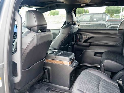 New 2026 Toyota Sienna Platinum AWD/4WD image 20