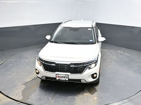 Used 2025 Kia Seltos S image 38