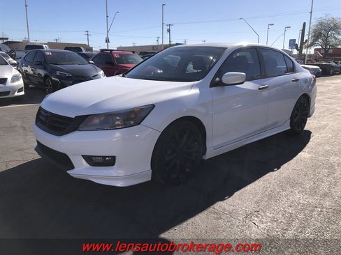 Used 2014 Honda Accord Sport image 4