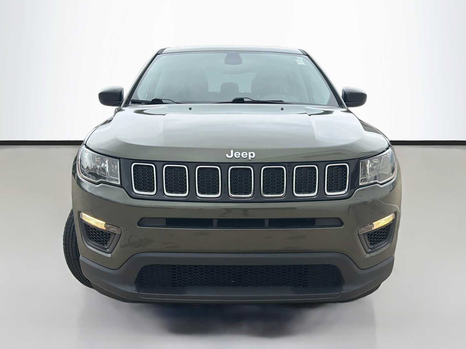 Used 2019 Jeep Compass Sport AWD/4WD image 2