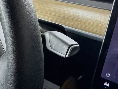 Used 2023 Tesla Model Y Long Range image 18