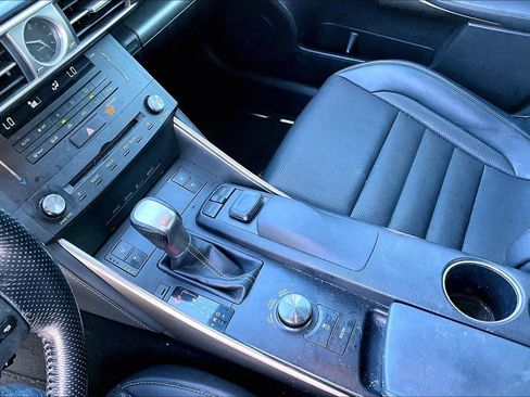 Used 2016 Lexus IS 200t RWD image 11