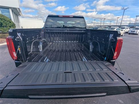 New 2026 GMC Sierra 1500 SLT image 13
