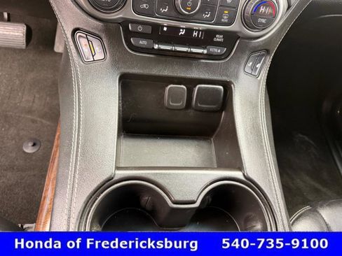 Used 2018 Chevrolet Suburban LT w/ Luxury Package image 29